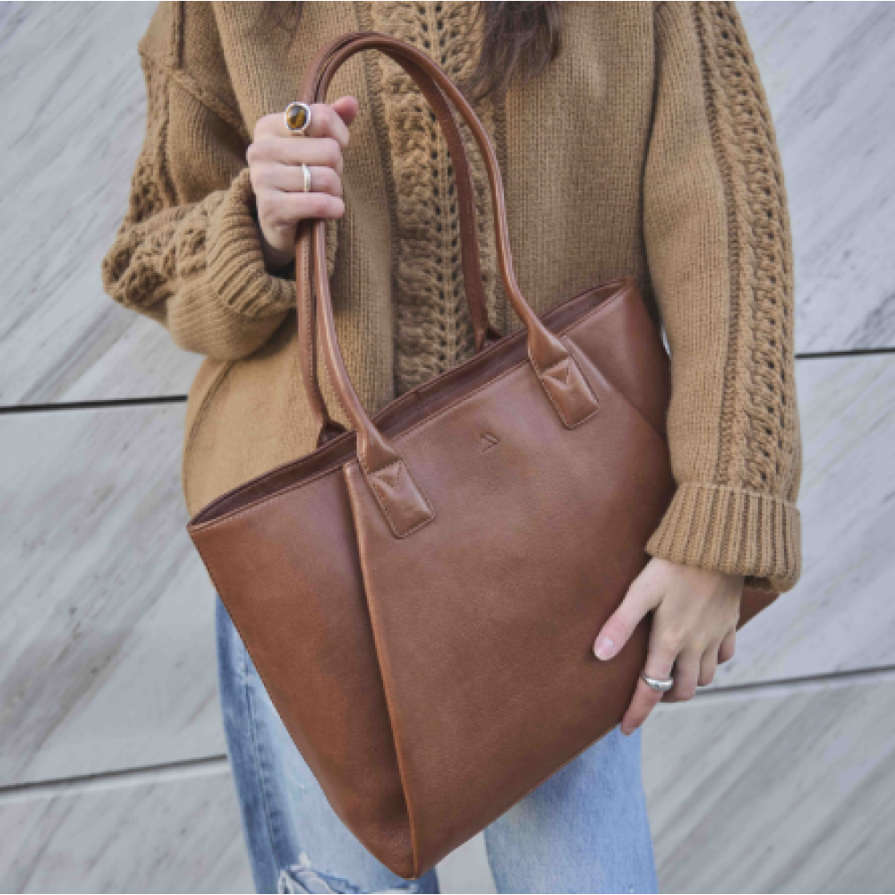 Markberg Saya arbejdstaske i skind til 14″ laptop