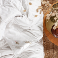 Helårsdyne og Pude i Silke fra Night&Day